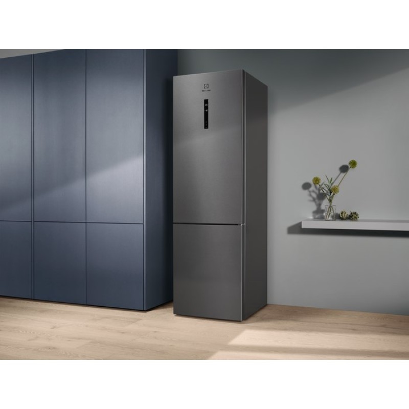 Electrolux LNT7ME36X3 Freestanding 366 L E Stainless steel Electrolux LNT7ME36X3 Freestanding 366 L E Stainless steel