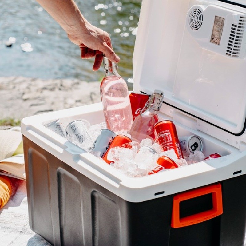 Adler AD 8090 Portable Cooler 40 L Black, White Adler AD 8090 Portable Cooler 40 L Black, White