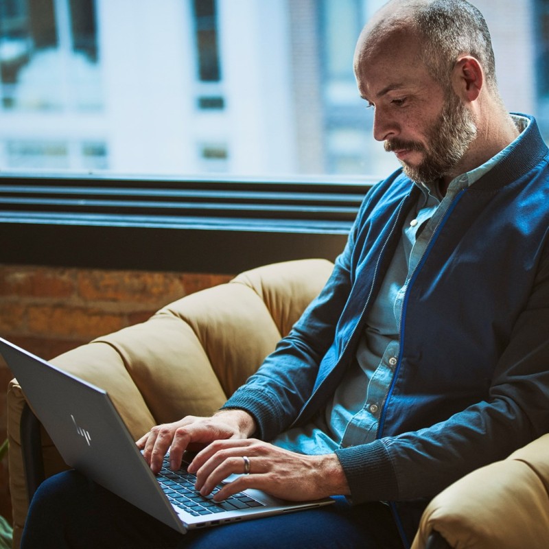 HP ZBook Firefly 14 G10 А AMD Ryzen™ 5 PRO 7640HS Mobile workstation 35.6 cm (14 HP ZBook Firefly 14 G10 А AMD Ryzen™ 5 PRO 7640HS Mobile workstation 35.6 cm (14