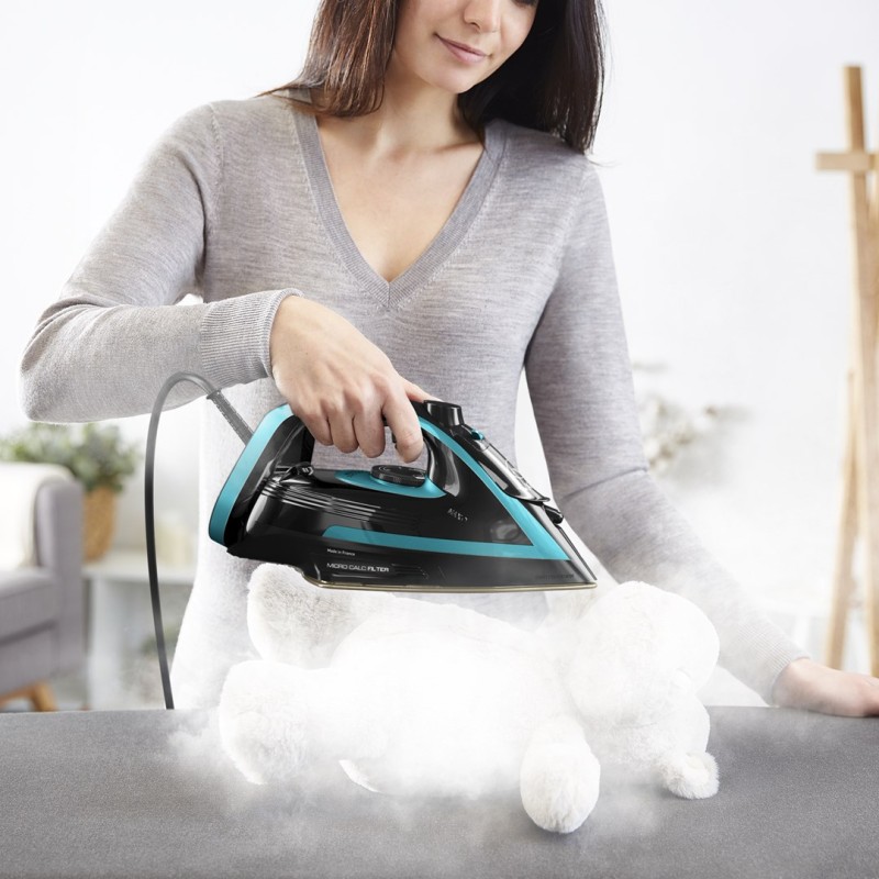 Tefal Puregliss FV8066 Dry & Steam iron Durilium AirGlide Autoclean soleplate 3000 W Black, Blue Tefal Puregliss FV8066 Dry & Steam iron Durilium AirGlide Autoclean soleplate 3000 W Black, Blue