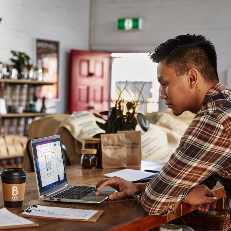 HP ENVY x360 15-FE0053D Intel® Core™ i7 i7-1355U Hybrid (2-in-1) 39.6 cm (15.6 HP ENVY x360 15-FE0053D Intel® Core™ i7 i7-1355U Hybrid (2-in-1) 39.6 cm (15.6