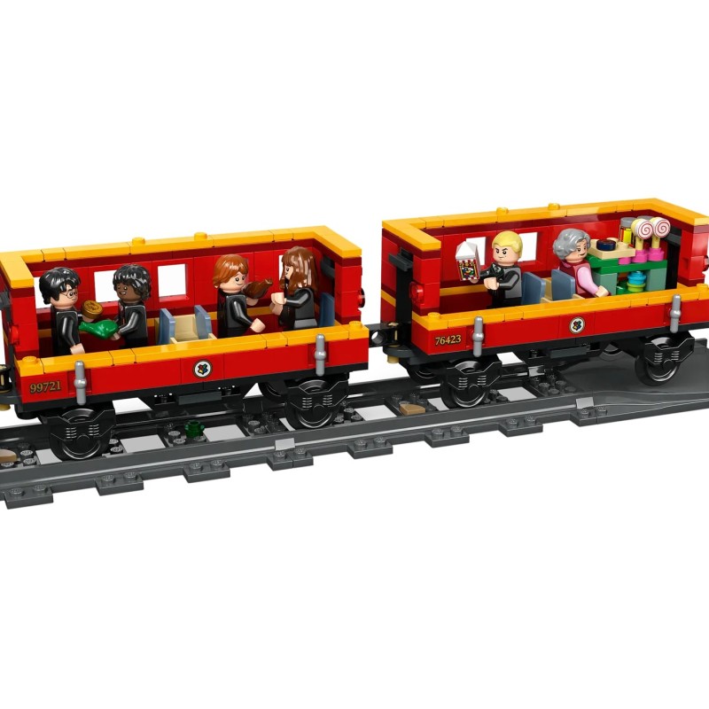 LEGO HARRY POTTER 76423 Hogwarts Express and Hogsmeade Station LEGO HARRY POTTER 76423 Hogwarts Express and Hogsmeade Station