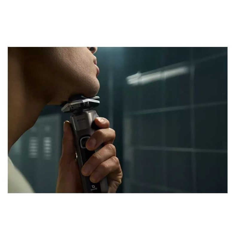 Philips S5886/30 Series 5000 electric shaver for wet and dry shaving