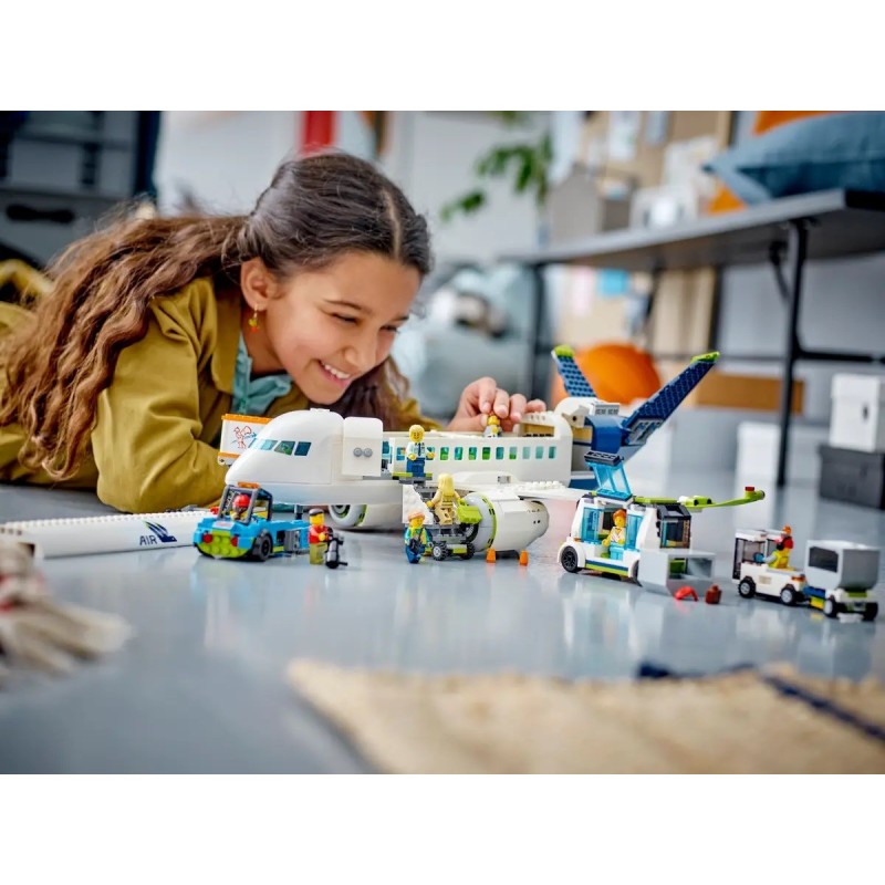 LEGO CITY 60367 PASSENGER AIRPLANE LEGO CITY 60367 PASSENGER AIRPLANE