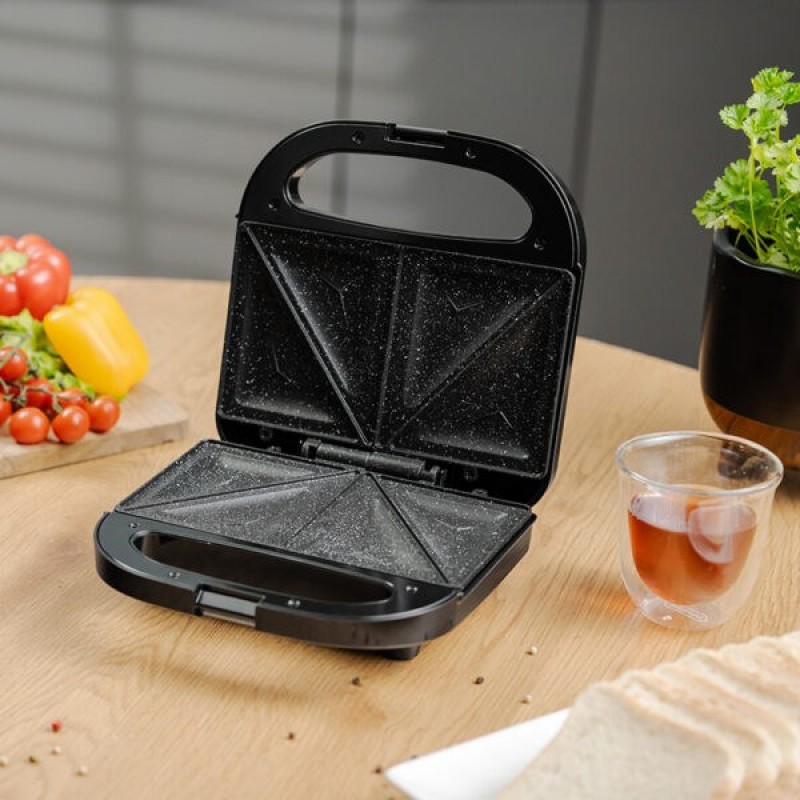 Zelmer Sandwich Toaster ZSM7710 750 Watt Black Silver Zelmer Sandwich Toaster ZSM7710 750 Watt Black Silver