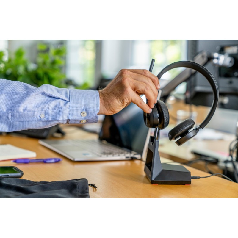 POLY Voyager 4320 Microsoft Teams Certified Headset +BT700 dongle +Charging Stand POLY Voyager 4320 Microsoft Teams Certified Headset +BT700 dongle +Charging Stand