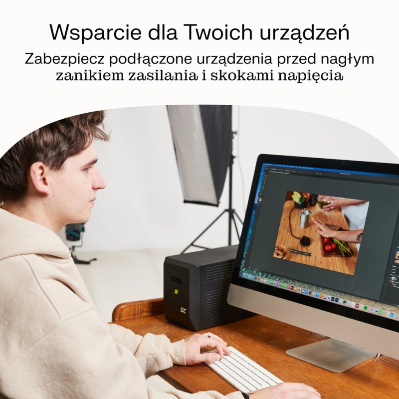 Green Cell uninterruptible power supply (UPS) Line-Interactive 1 kVA 600 W 4 AC outlet(s)