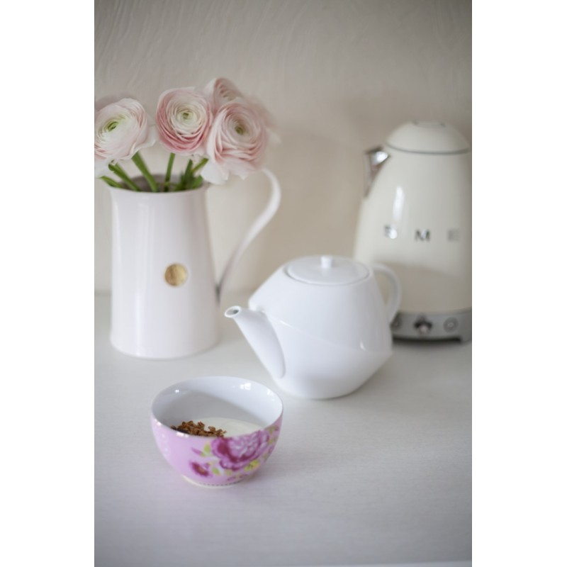 Smeg 50's Style Kettles KLF04CREU Cream Smeg 50's Style Kettles KLF04CREU Cream