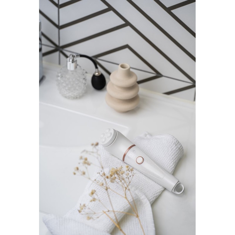 Adler AD 2178 facial cleansing brush Vibrating & rotating brush White Battery Adler AD 2178 facial cleansing brush Vibrating & rotating brush White Battery