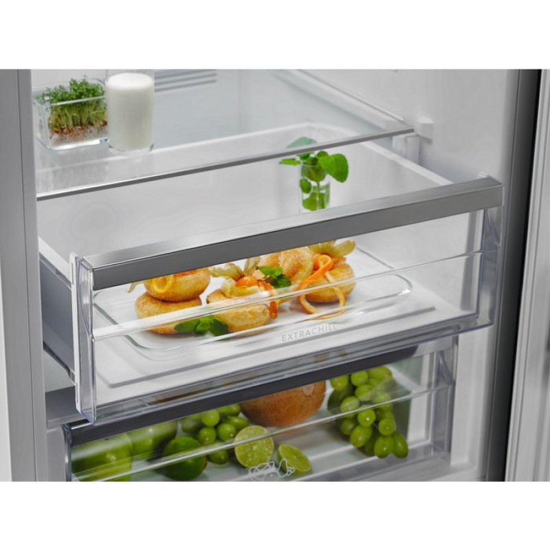 Electrolux LNT7ME36X3 Freestanding 366 L E Stainless steel Electrolux LNT7ME36X3 Freestanding 366 L E Stainless steel