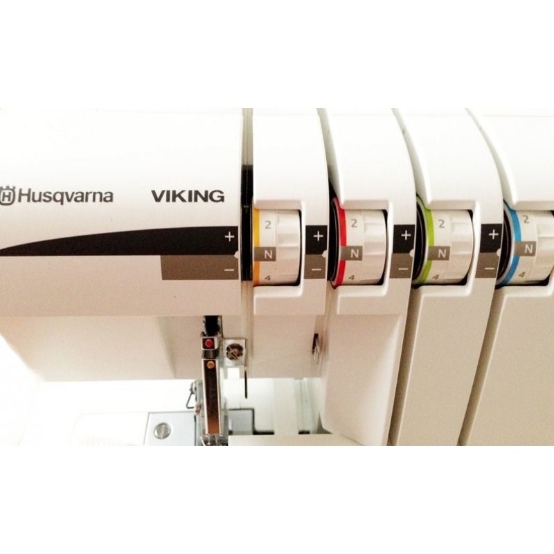 Husqvarna Viking Huskylock S15 Overlock Husqvarna Viking Huskylock S15 Overlock