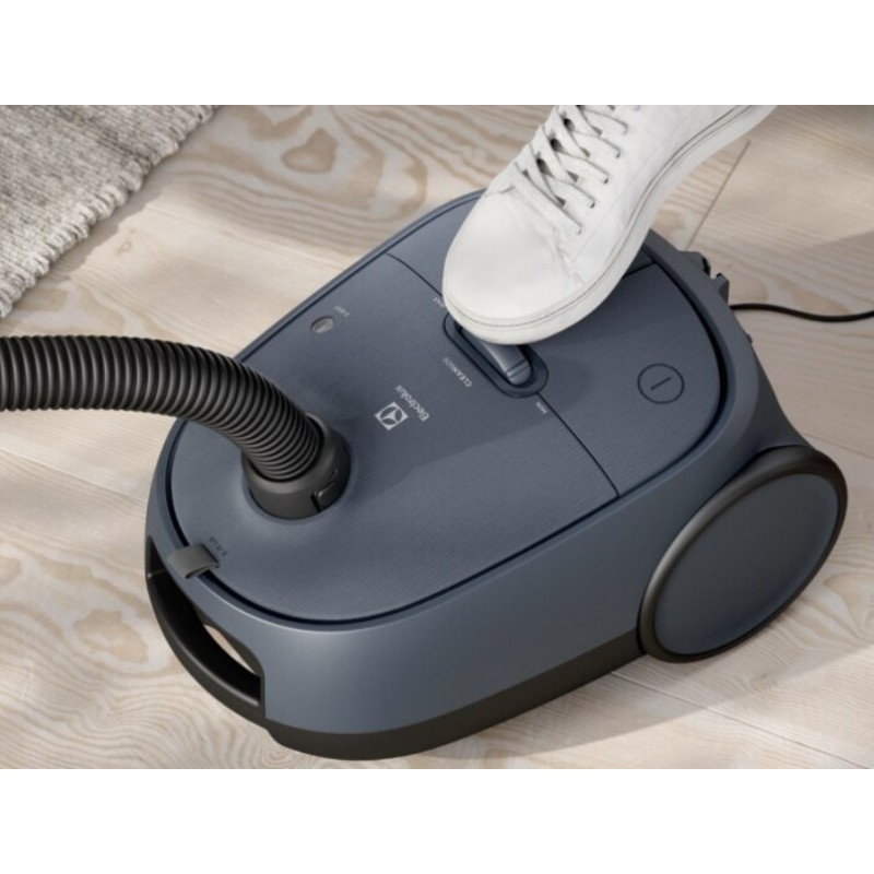 Electrolux EB61C2DBP 3.5 L Cylinder vacuum Dry 750 W Dust bag Electrolux EB61C2DBP 3.5 L Cylinder vacuum Dry 750 W Dust bag