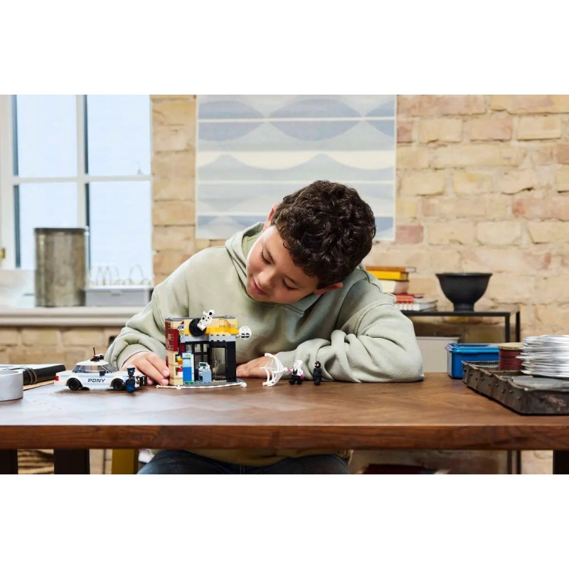 LEGO MARVEL 76311 Miles Morales vs. The Spot LEGO MARVEL 76311 Miles Morales vs. The Spot