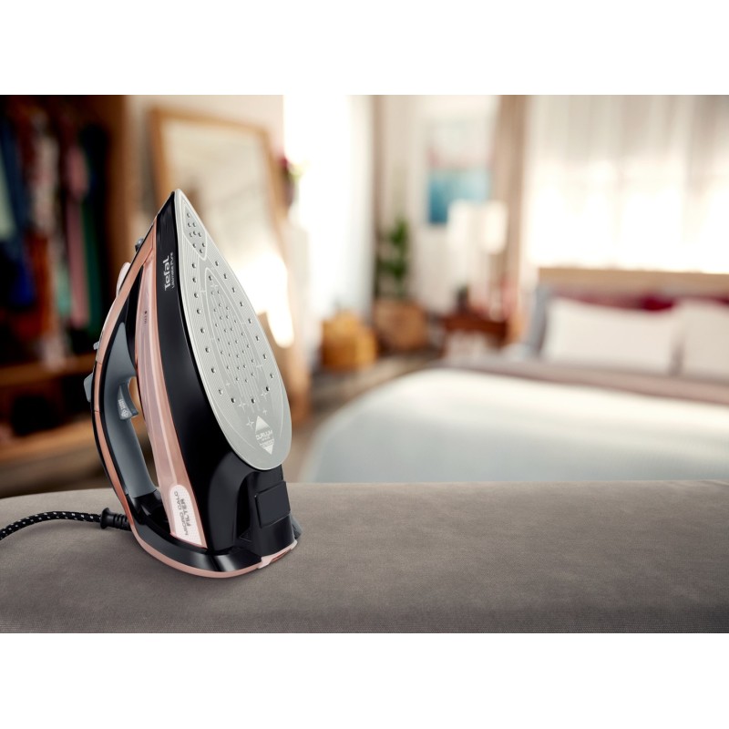 Tefal Ultimate Pure FV9845 iron Dry & Steam iron Durilium Autoclean soleplate 3200 W Black, Copper Tefal Ultimate Pure FV9845 iron Dry & Steam iron Durilium Autoclean soleplate 3200 W Black, Copper