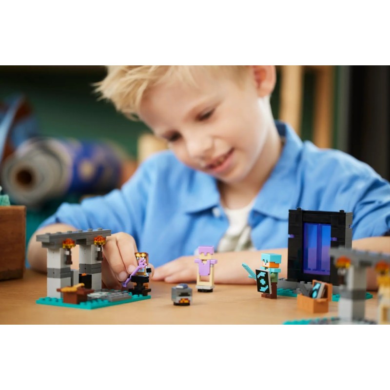 LEGO MINECRAFT 21252 THE ARMORY LEGO MINECRAFT 21252 THE ARMORY