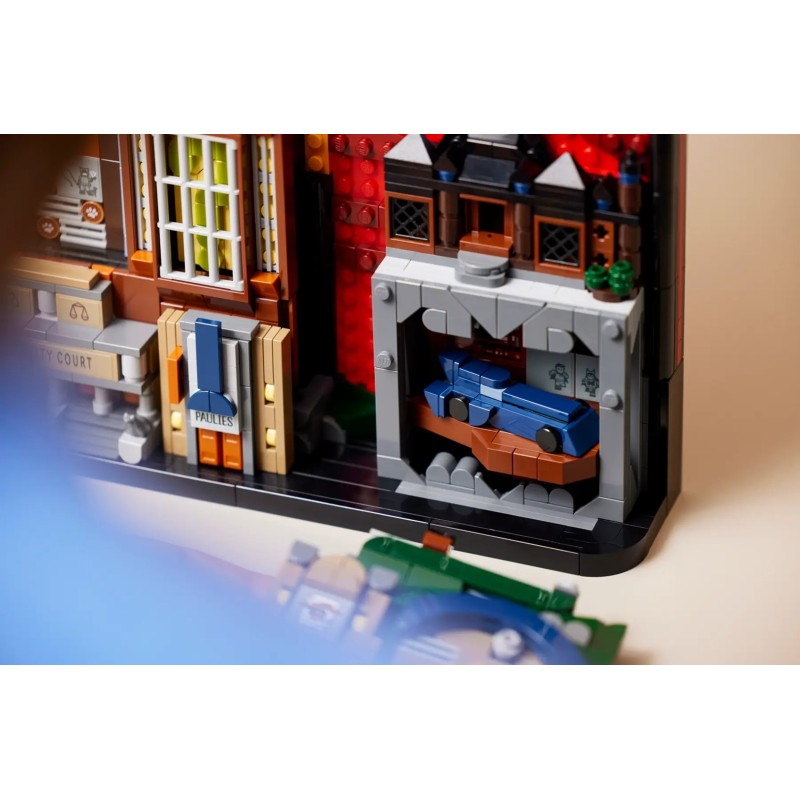 LEGO BATMAN 76271 The Animated Series Gotham City LEGO BATMAN 76271 The Animated Series Gotham City