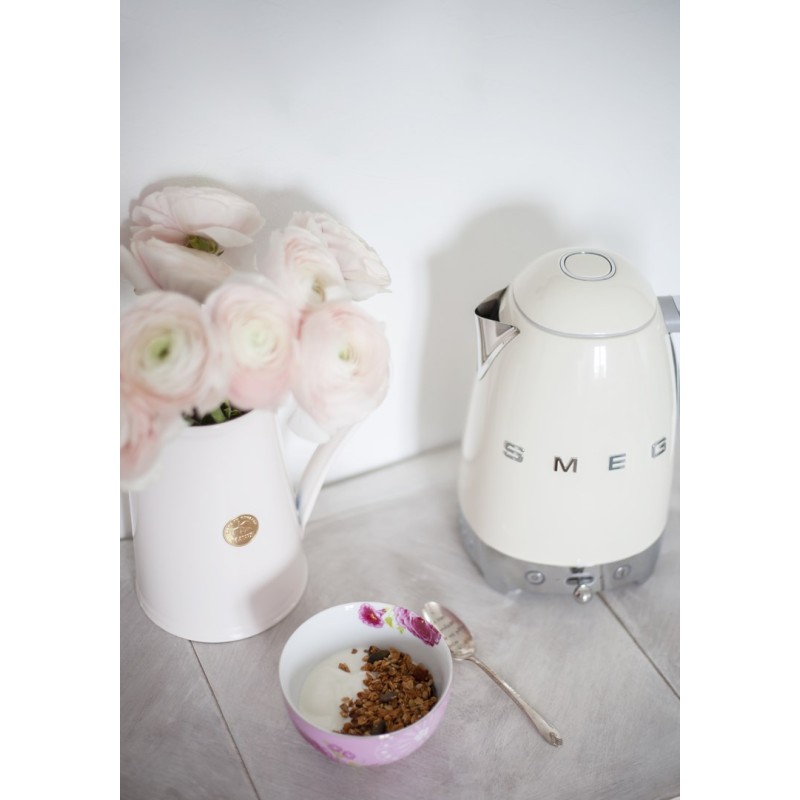 Smeg 50's Style Kettles KLF04CREU Cream Smeg 50's Style Kettles KLF04CREU Cream