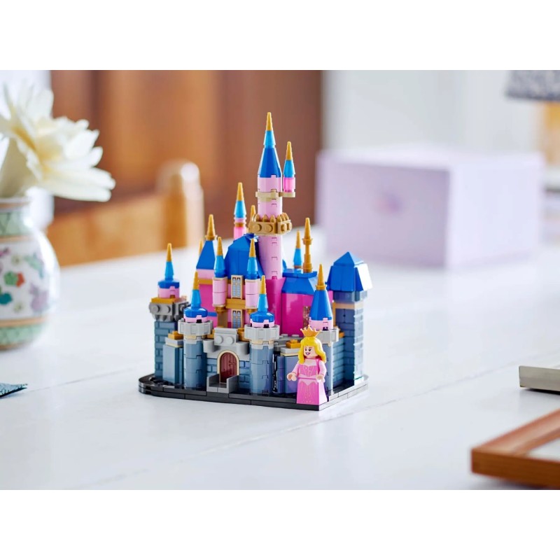 LEGO DISNEY 40720 Mini Disney Sleeping Beauty Castle LEGO DISNEY 40720 Mini Disney Sleeping Beauty Castle