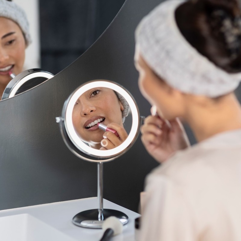 Medisana 2in1 standing cosmetic mirror CM 844 Medisana 2in1 standing cosmetic mirror CM 844