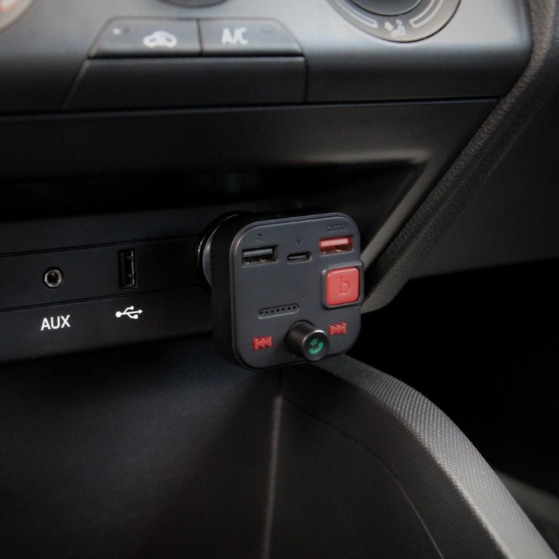 SAVIO FM transmitter, Bluetooth 5.3, QC 3.0 charger, LED display, Bass Boost, TR-15, black