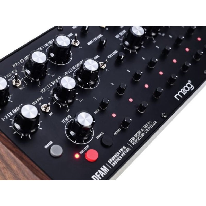 MOOG DFAM Analog synthesizer semi-modular drum machine Black MOOG DFAM Analog synthesizer semi-modular drum machine Black