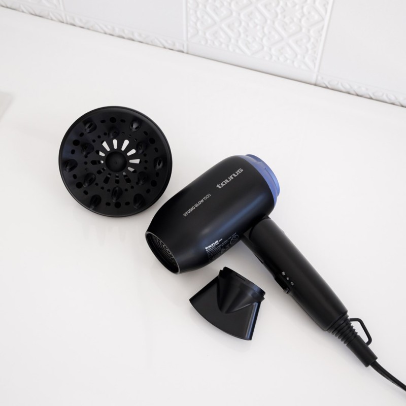 Taurus Studio Glow 1500 hair dryer 1400 W Black Taurus Studio Glow 1500 hair dryer 1400 W Black