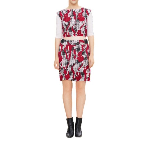 Moschino Houndstooth Rose Print Shorts Red