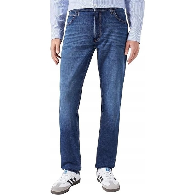 Wrangler Athletic Fit Straight Jeans Medium Blue